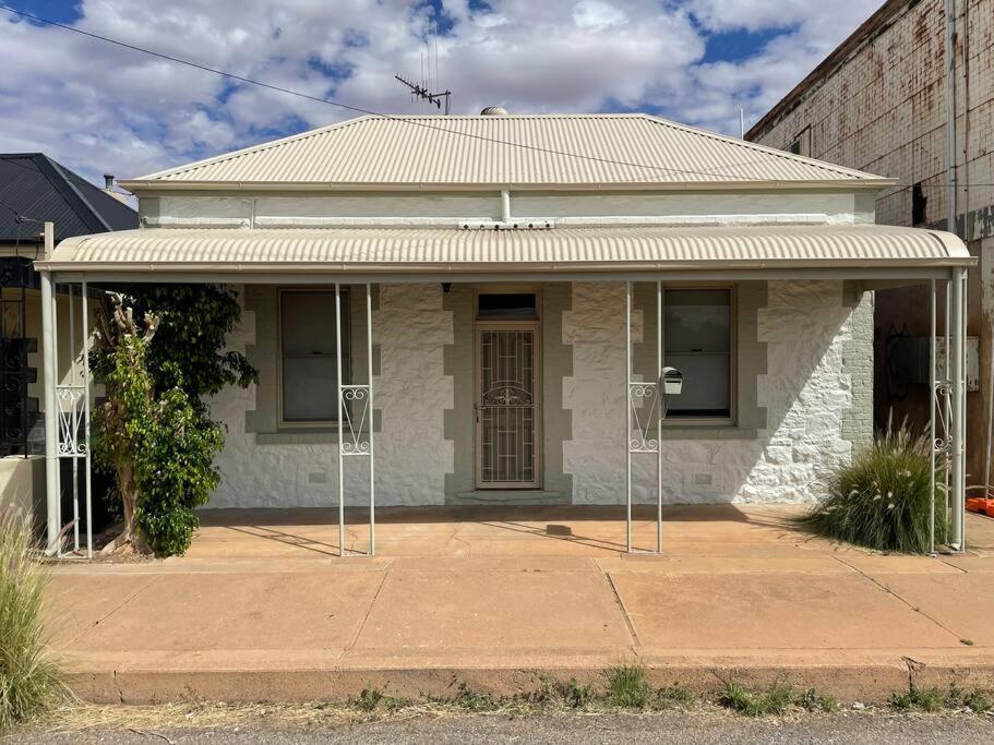 House On Argent Street Holiday home Broken Hill